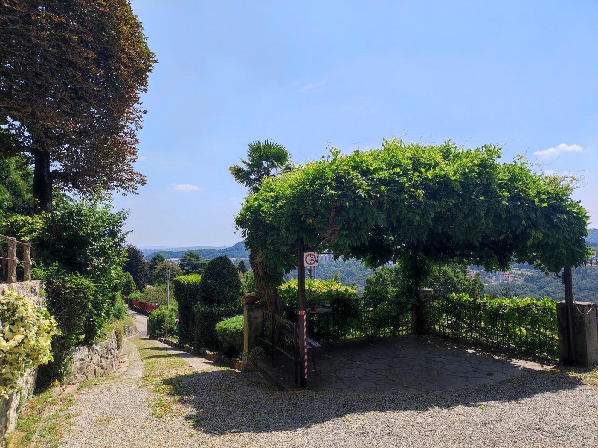 Villa Antonella, App. Vittoria Tavernerio Exteriör bild
